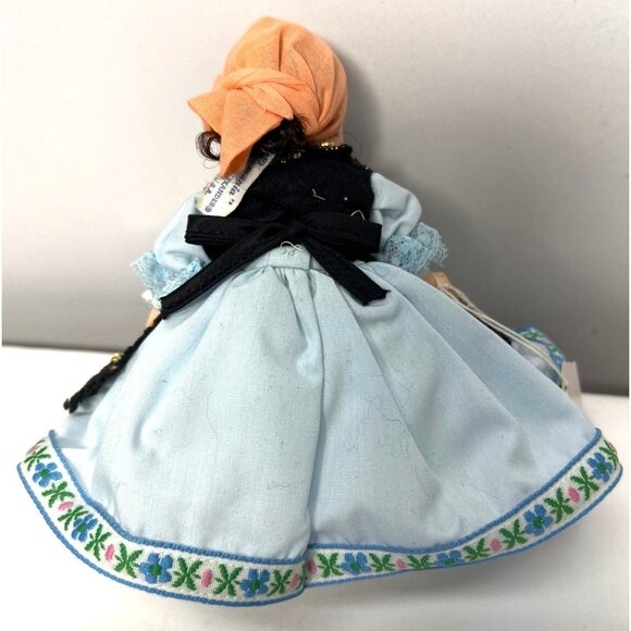 Madame Alexander, Rumania, Miniature Showcase Doll - Picture 4 of 8